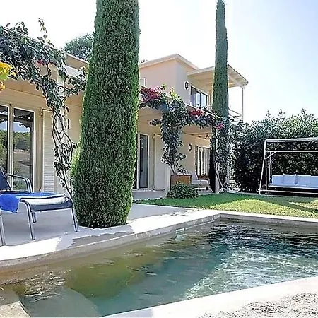 Sleeps 6 Pool Air Con T647925 빌라