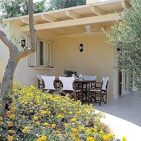 빌라 Sleeps 6 Pool Air Con T647925
